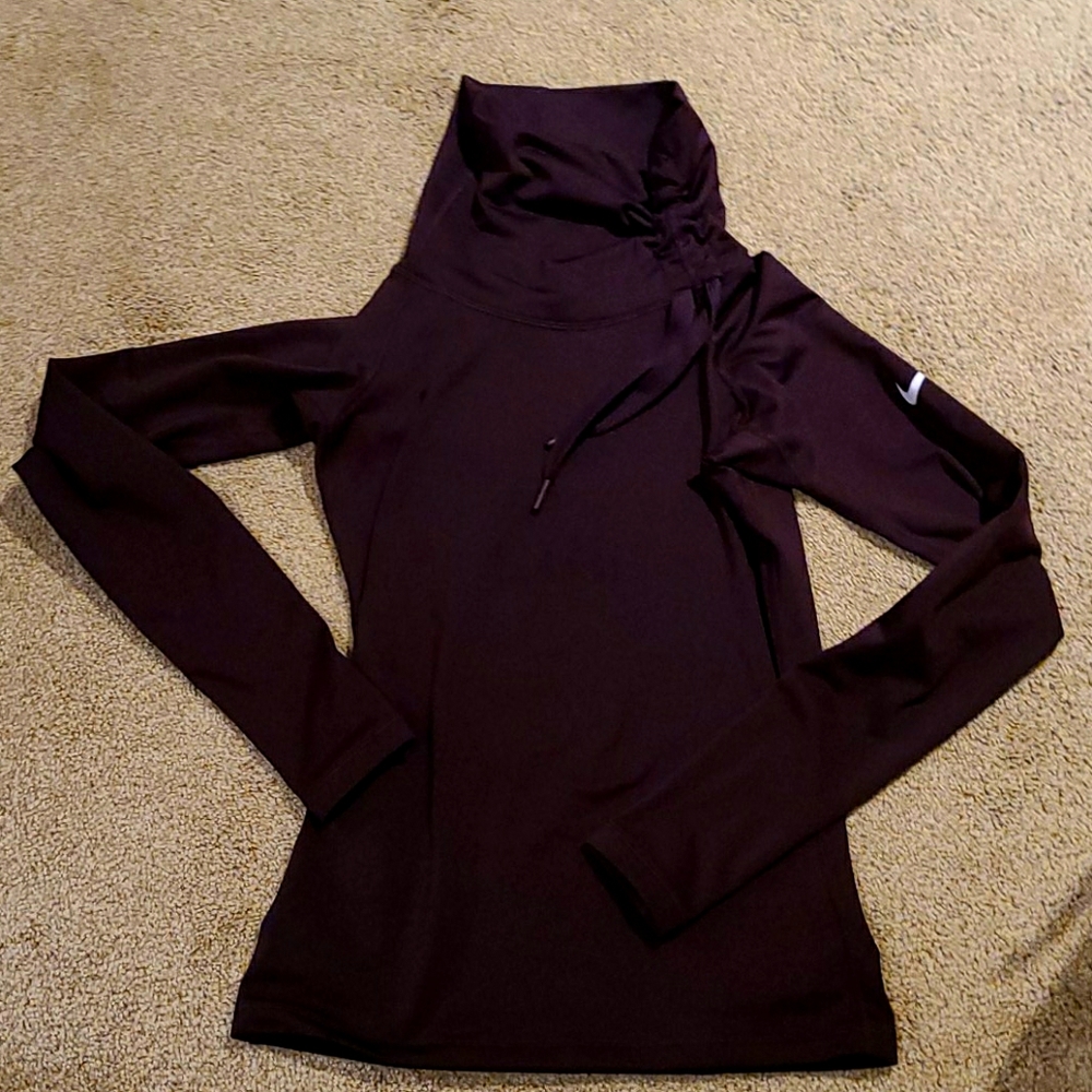 Worn once Nike funnel neck top